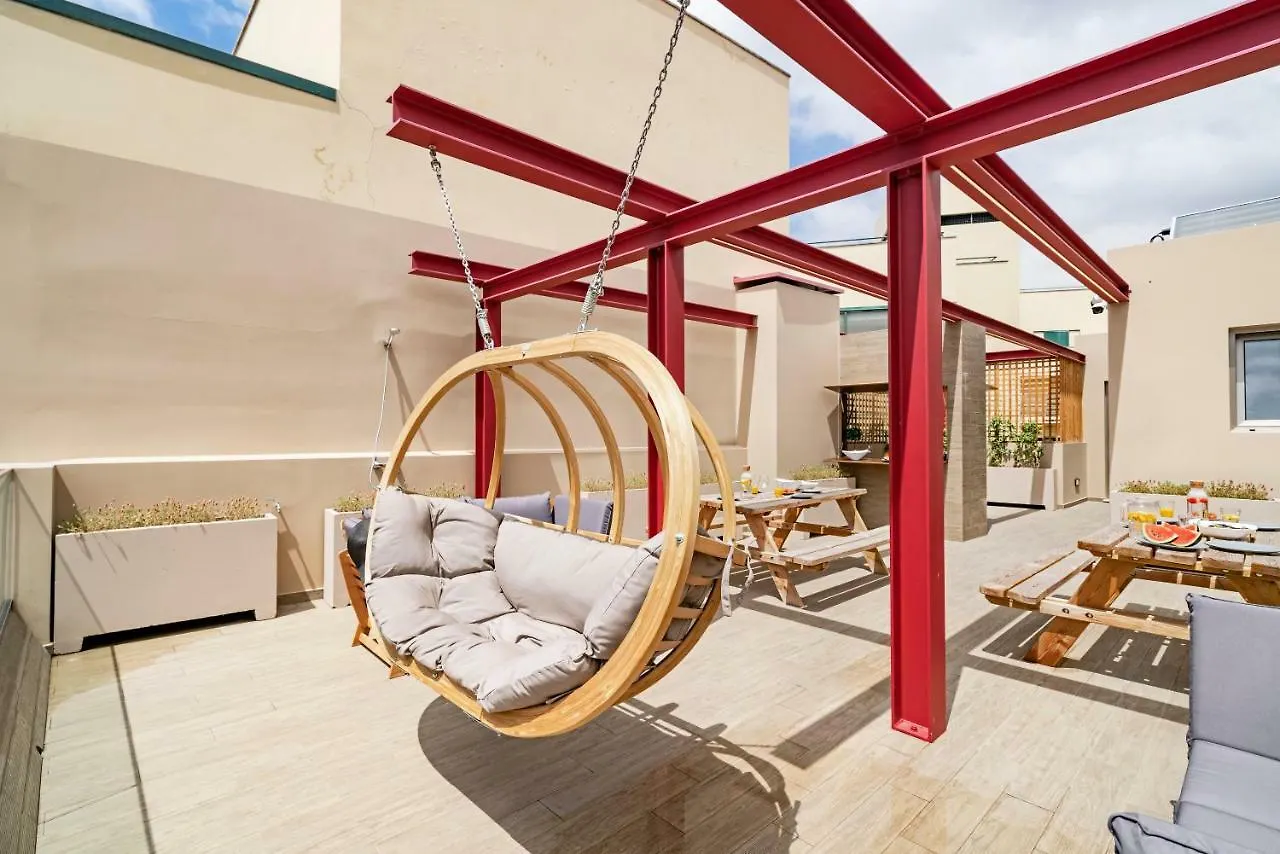 Drapes Design Apartments By An Island Apart Funchal  Pensionat Funchal (Madeira)