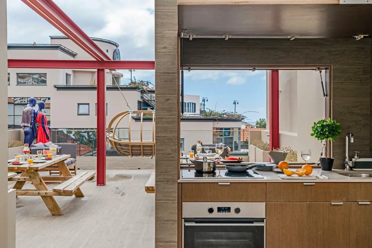 Pensionat Drapes Design Apartments By An Island Apart Funchal