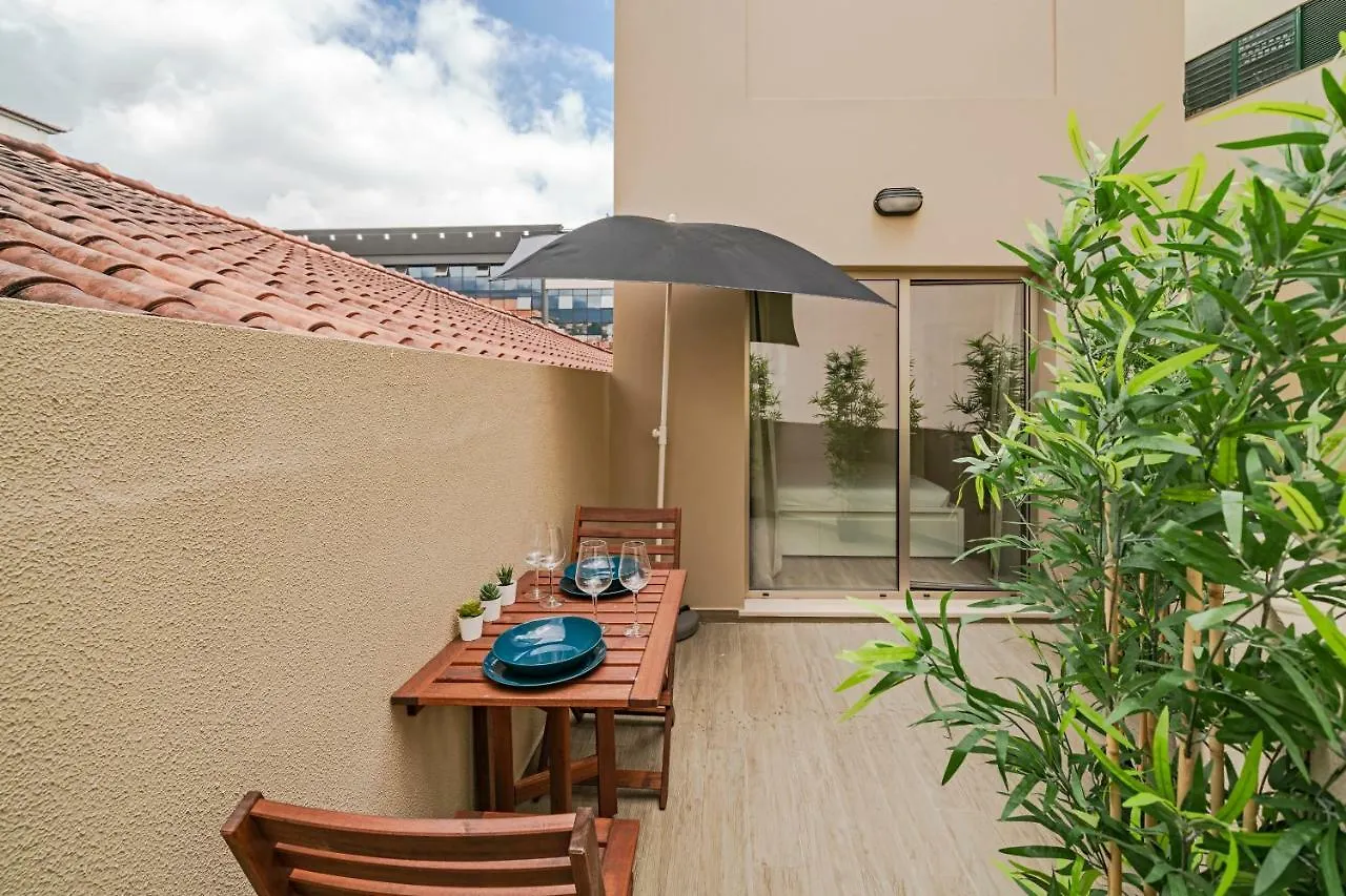 Drapes Design Apartments By An Island Apart Funchal  Pensionat